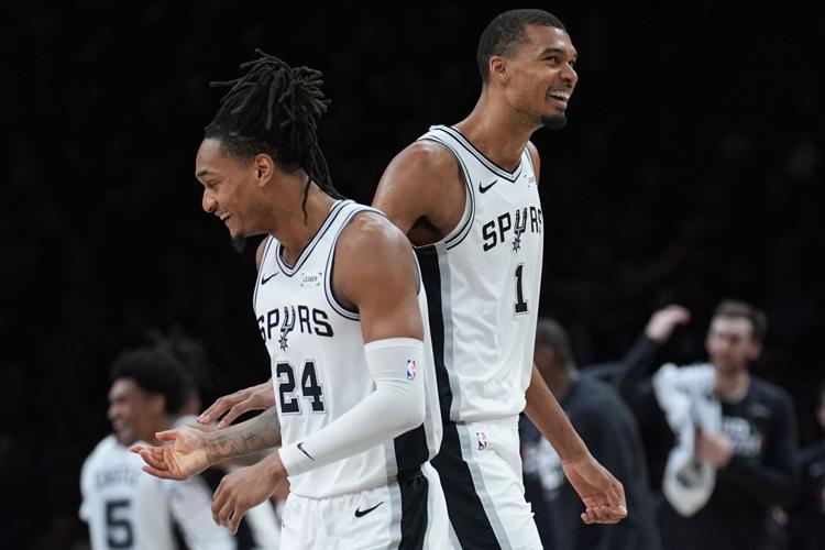 APTOPIX Spurs Timberwolves Basketball