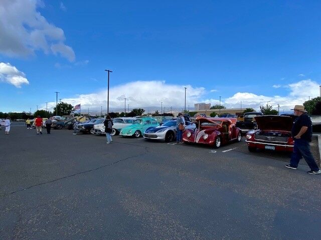 Cops and Burgers 2022.jpg