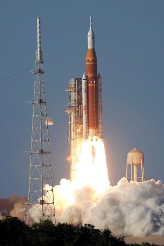 NASA Artemis Moonshot