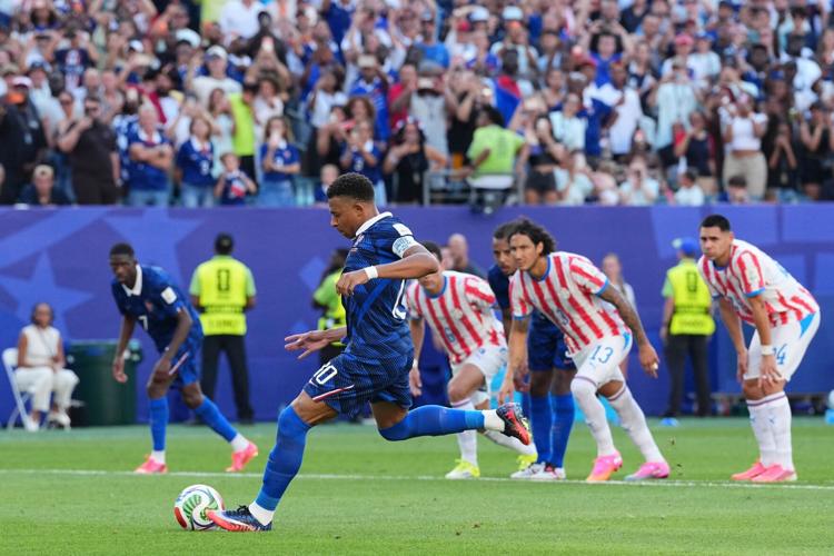 Paraguay France WCup Soccer