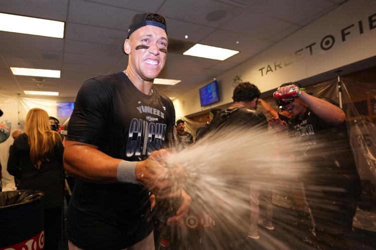 Yankees Twins Baseball