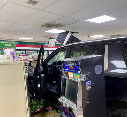 crash into 7-eleven 2.PNG
