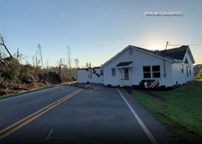 Easter Storms Sweep South, Killing at Least 30 People