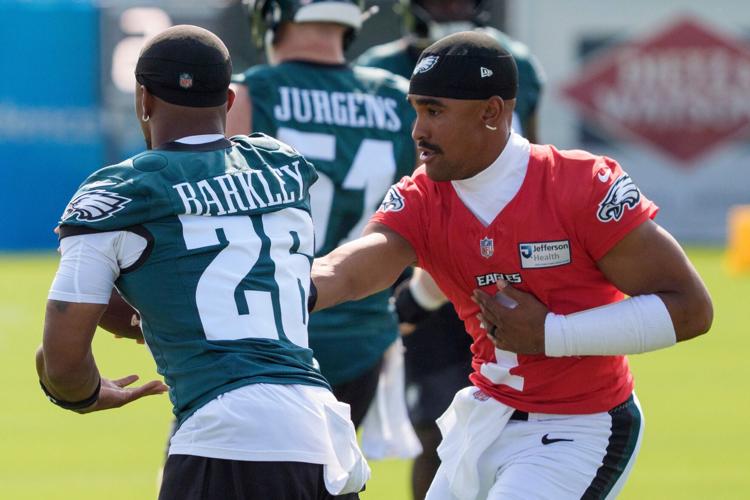 Eagles Camp Football