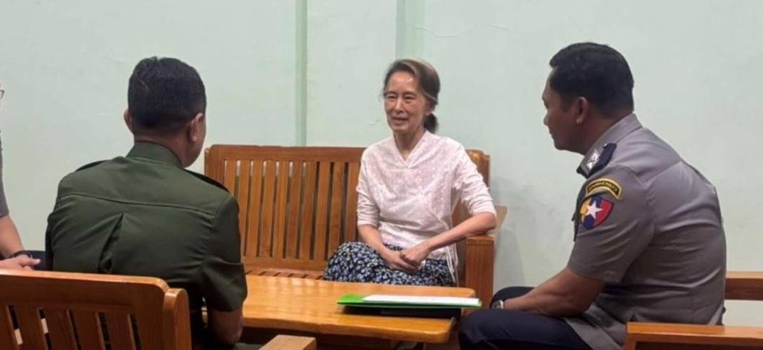 Myanmar Suu Kyi