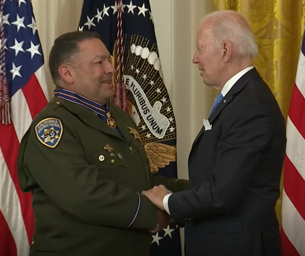 CHP Officer receives Public Safety Officer Medal of Valor