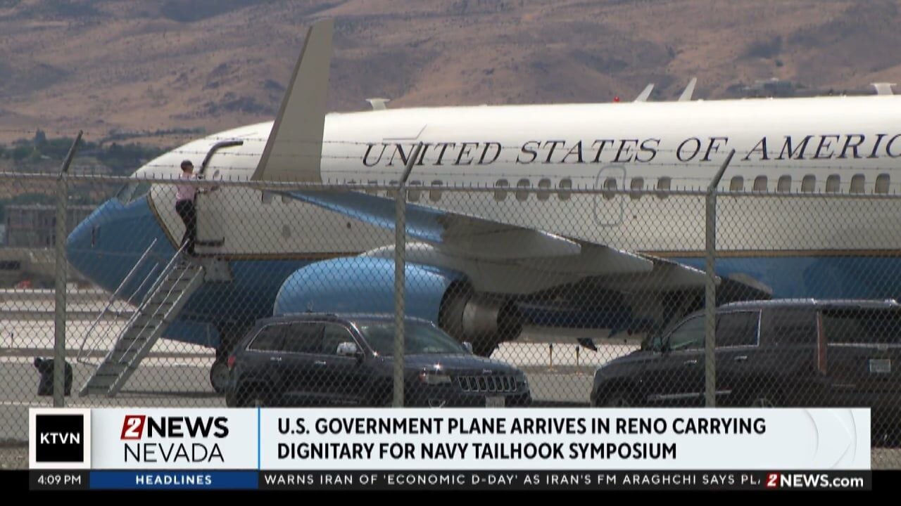 U.S. government plane lands at Reno-Tahoe International Airport; Boeing C-32 from White House fleet carries Navy dignitary for Tailhook Symposium
