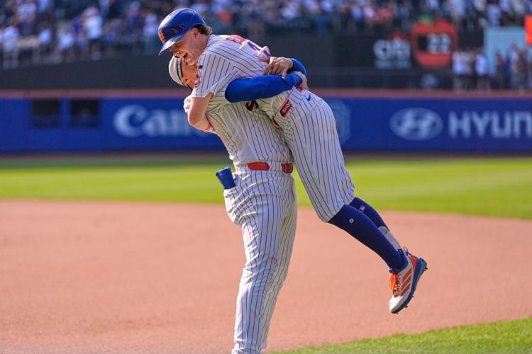 APTOPIX Yankees Mets Baseball