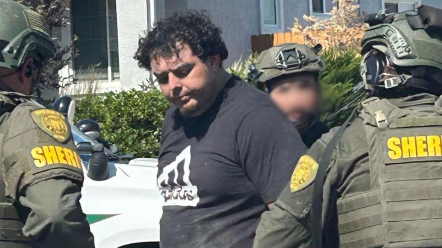 Standoff 3 11x9 (FB) Cover