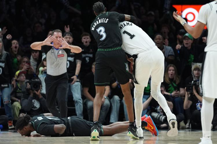 APTOPIX Spurs Timberwolves Basketball