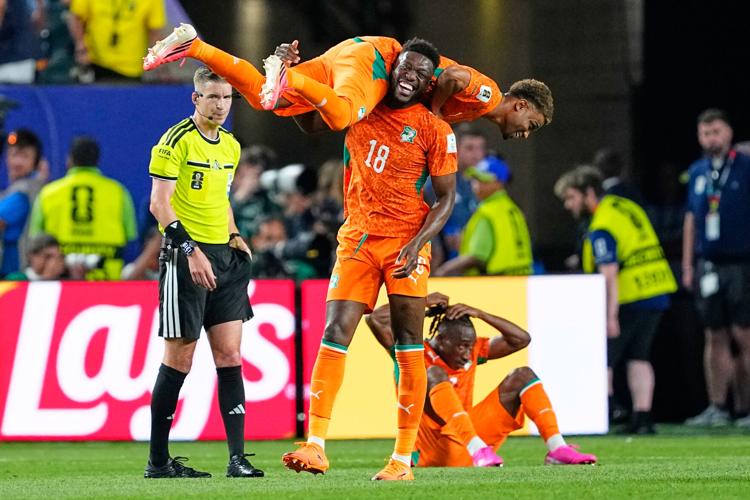 APTOPIX Ecuador Ivory Coast WCup Soccer