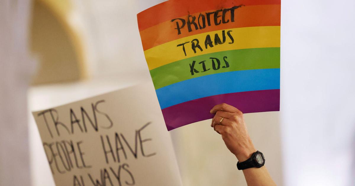 Mahkamah Agung mengangkat pertarungan perang budaya tentang atlet transgender dalam olahraga sekolah