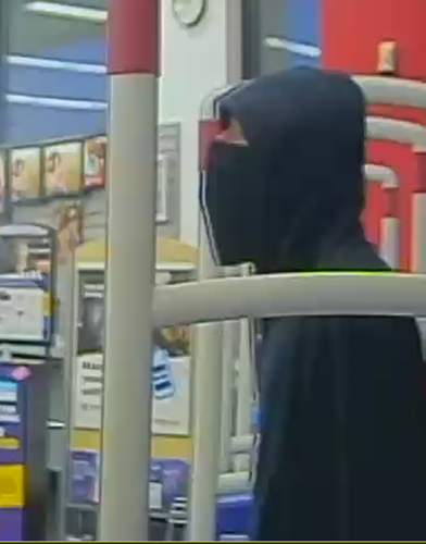 Walgreens robbery suspects 2.png