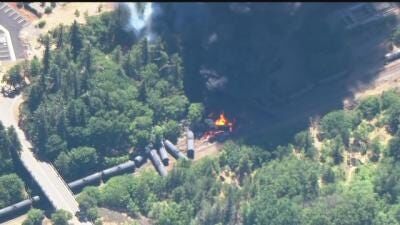 Oregon Train Derailment Spills Oil, Sparks Fire