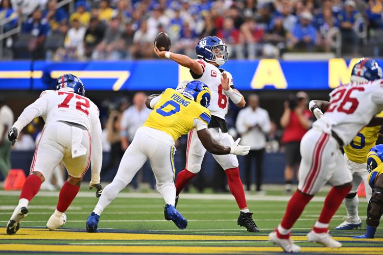 Giants Dart Football
