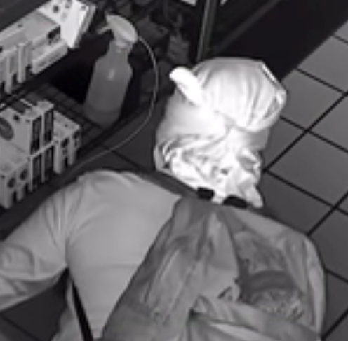 wingstop burg suspect 2.PNG