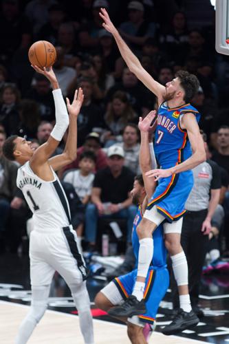 Thunder Spurs Basketball