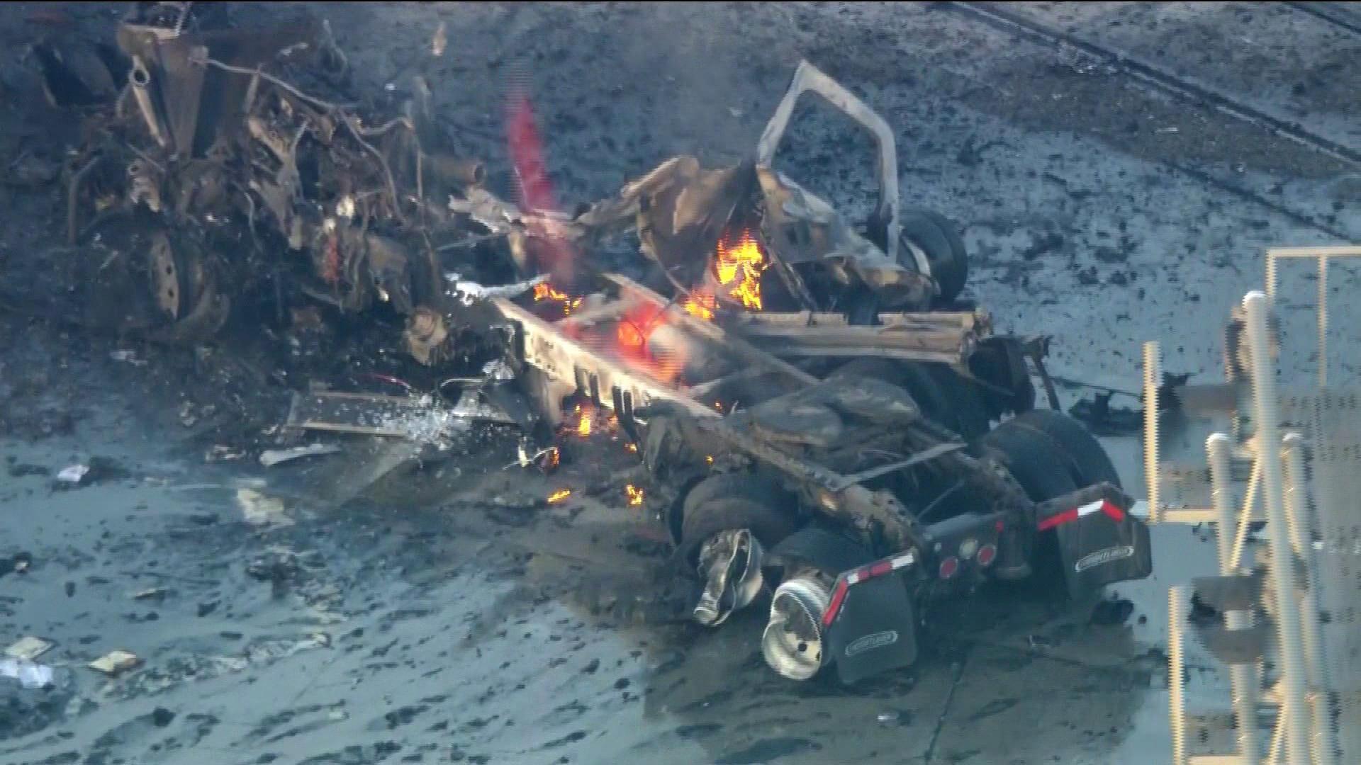 Los Angeles Firefighters Hurt in Explosion of Pressurized Cylinders