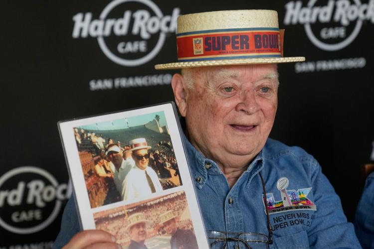 Super Bowl Super Fans Football