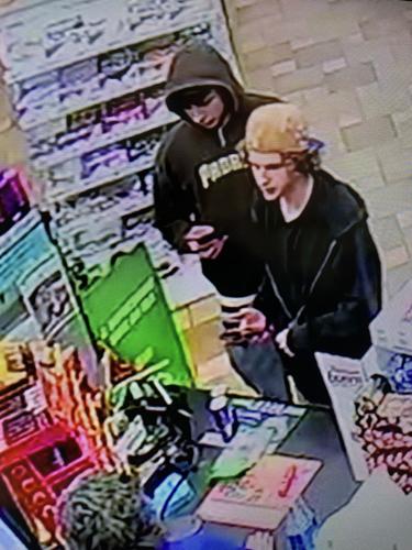 Sparks Police looking for five robbery suspects