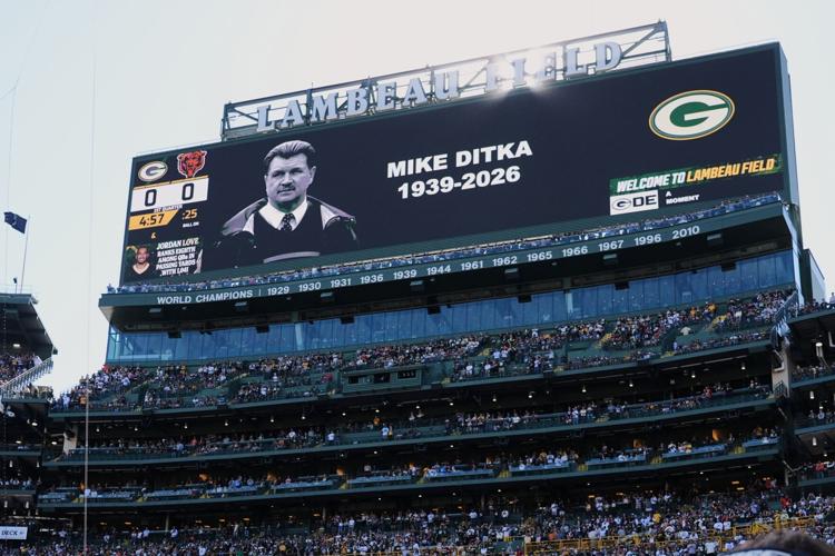 Bears Packers Football