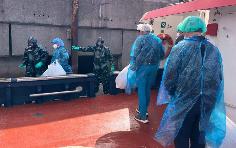 APTOPIX Spain Hantavirus Ship