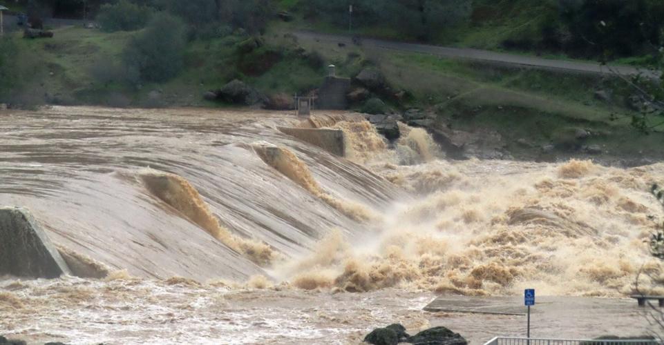 The Latest: California Asks President Trump for Federal Evacuation Aid