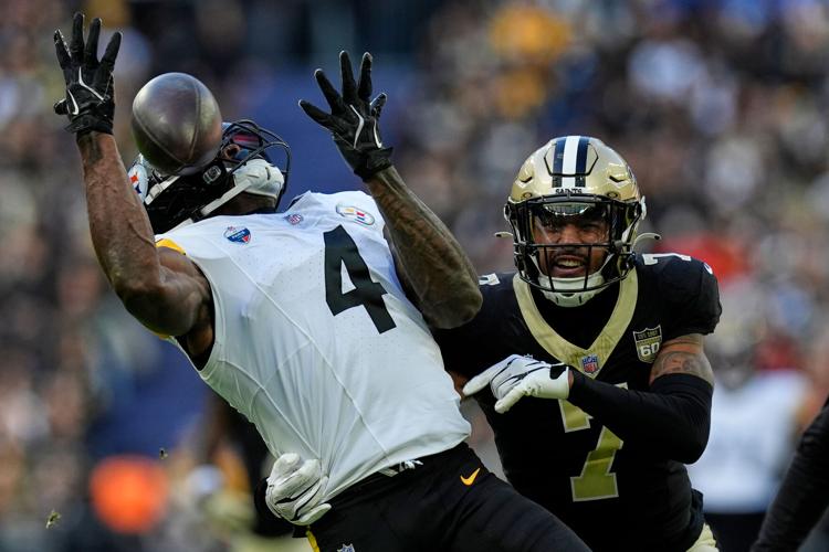 Steelers Saints Football