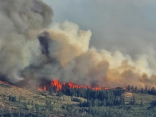 Viewer Submission - Hawk Fire from Cold Springs - Denice Hynd 4.jpg