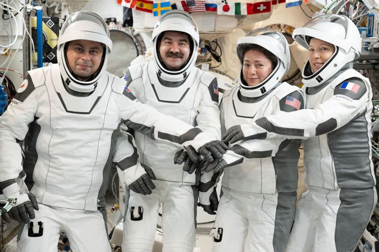 Space-Crew Return