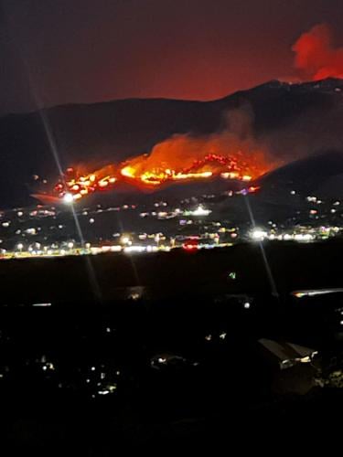 Viewer Submission - Hawk Fire from Caughlin Ranch Sunday morning - Caileigh Shinall 2.jpg