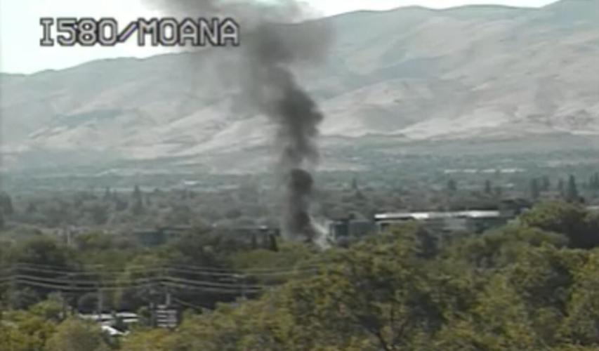 I590MoanaSmokePlumeBig.JPG