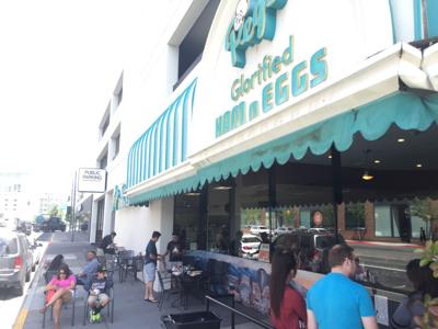 Peg's Glorified Ham n Eggs Opens First Location in Southern Nevada