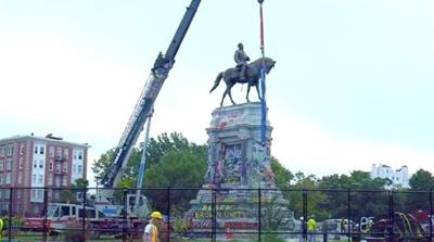 Robert E. Lee Statue