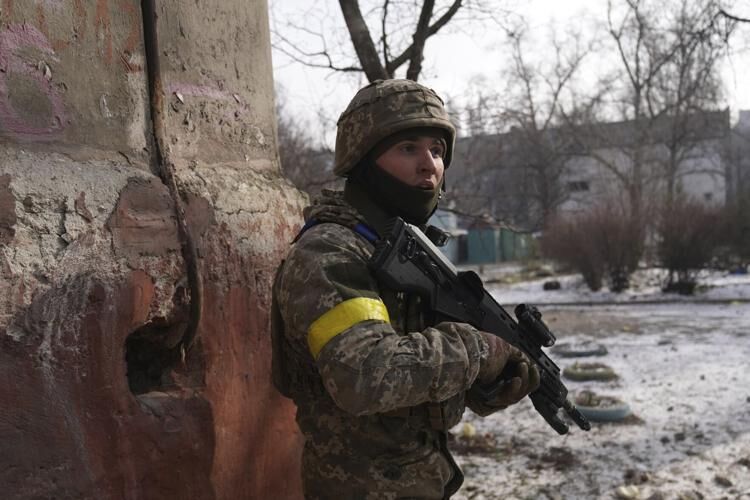 Russian Airstrike Escalates Offensive in Western Ukraine