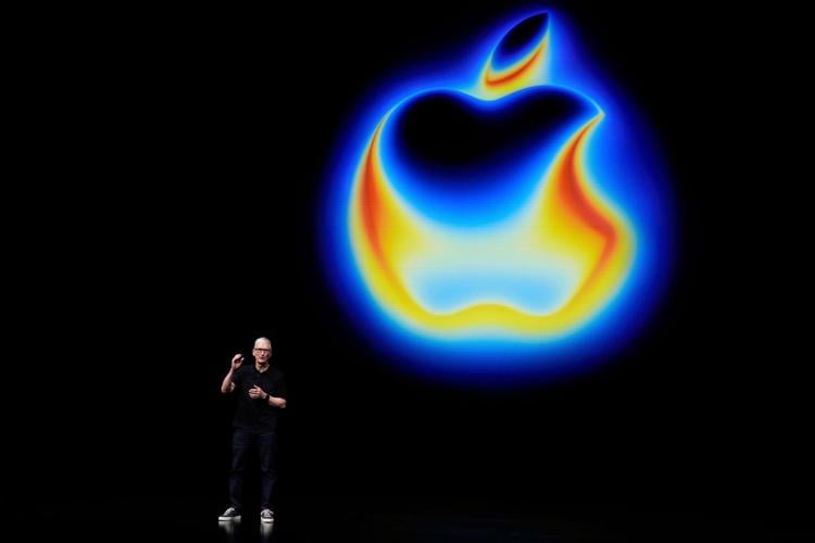 Apple Tim Cook CEO Change
