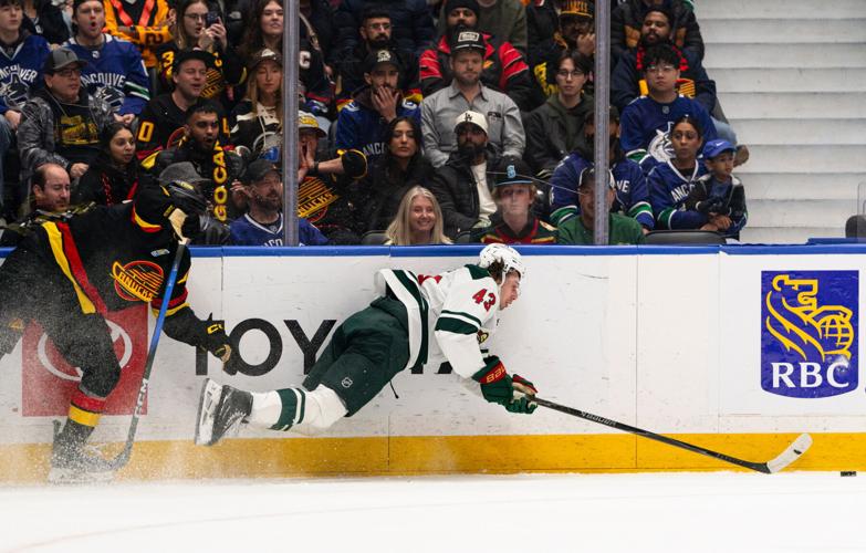 Wild Canucks Hockey