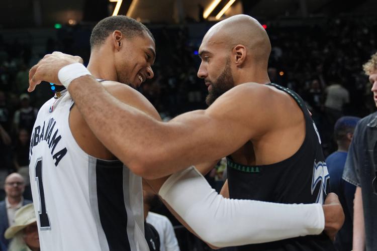 Spurs Timberwolves Basketball