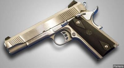 Police chief: 3 shot in fight at North Carolina mall