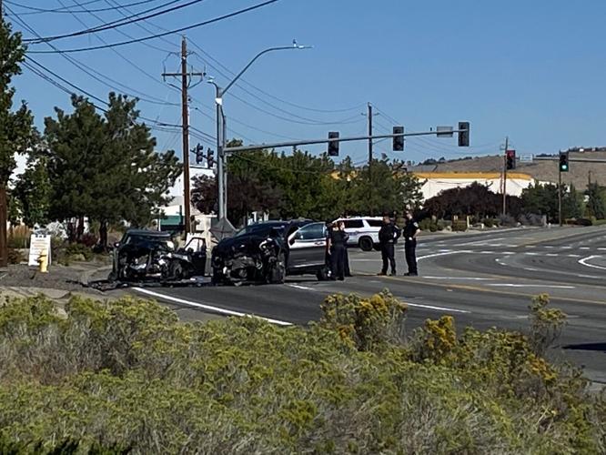 Injury Crash Shuts Down Vista Southbound Between Loop and Brierly Way