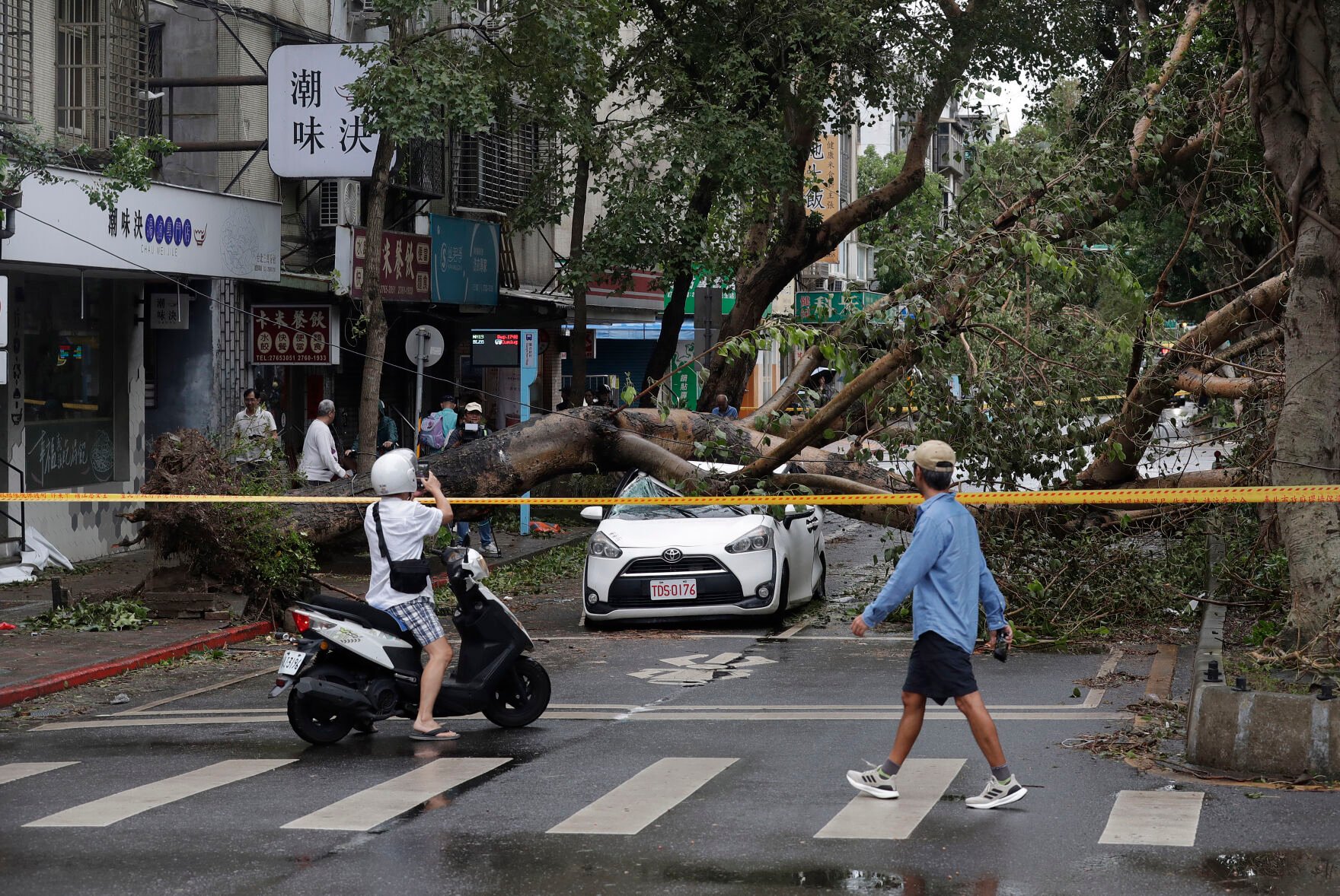 Taiwanese Driver Recounts His Narrow Escape During Typhoon Kong-rey ...