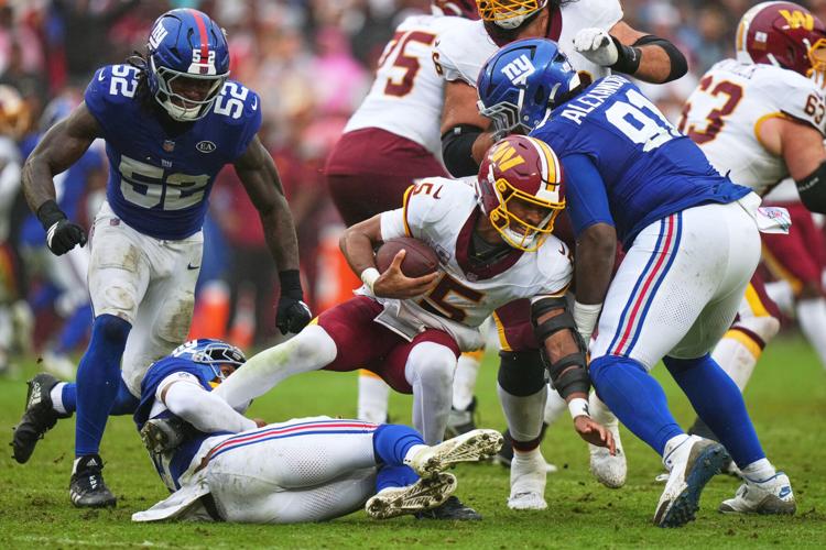 Giants Commanders Football
