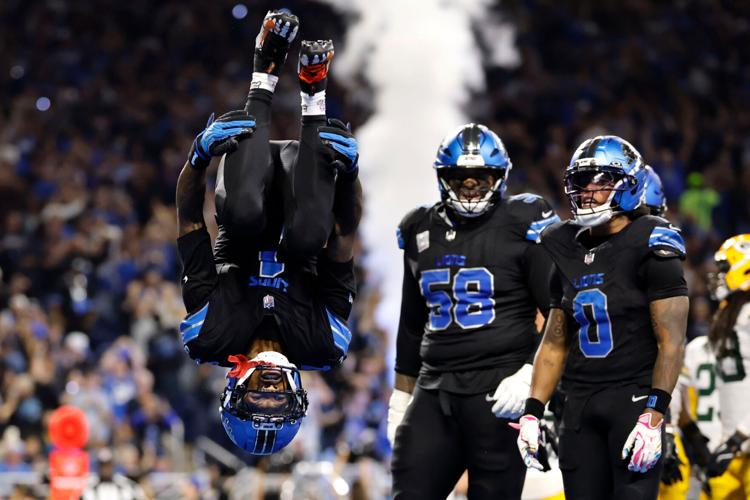 Photos of NFL Week 7, from Steelers-Saints in Paris to Cowboys-Eagles