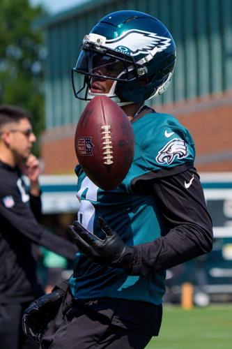 Eagles Camp Football