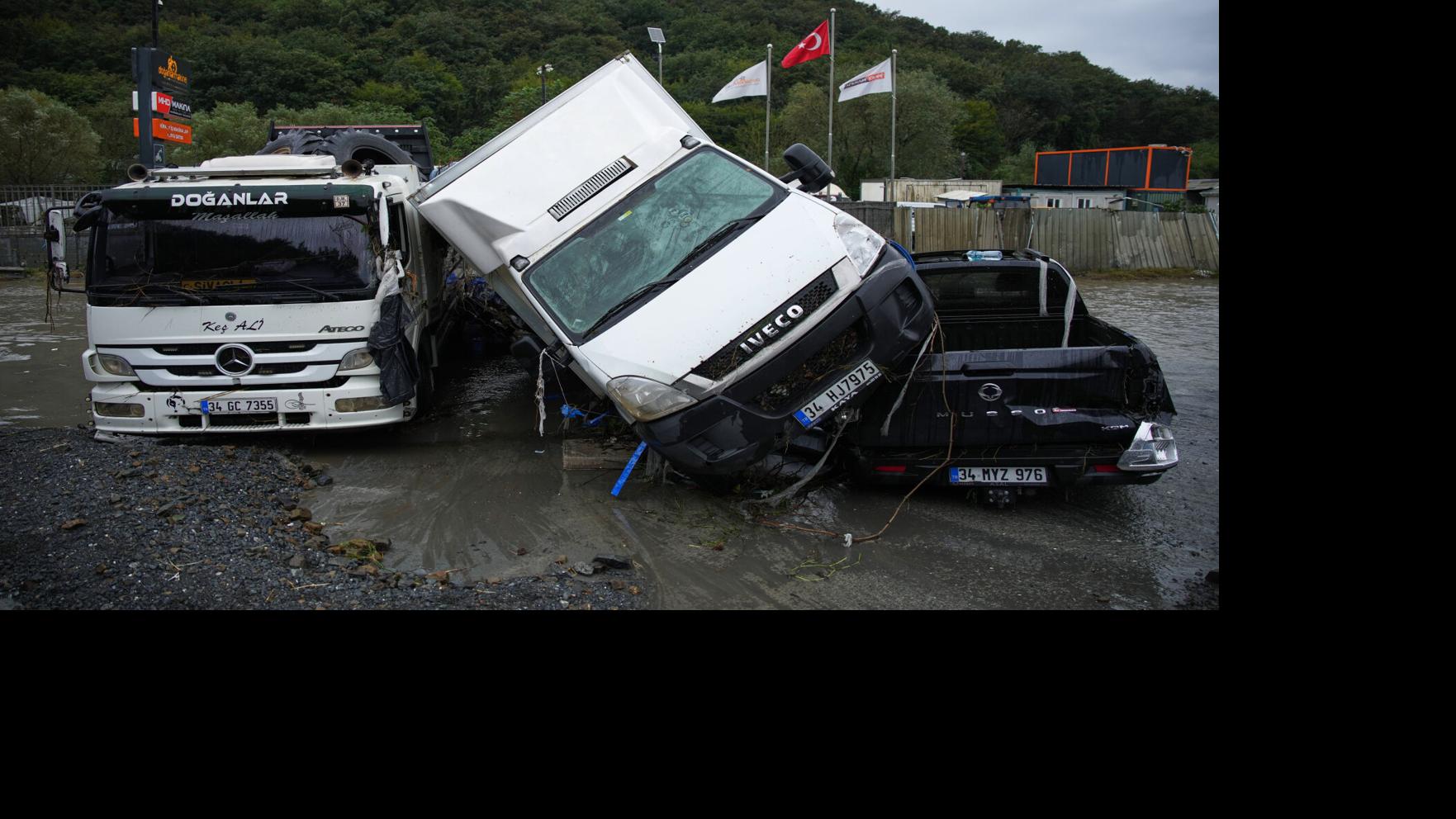 Heavy rain shuts down Istanbul, causing flooding and 3 deaths ...