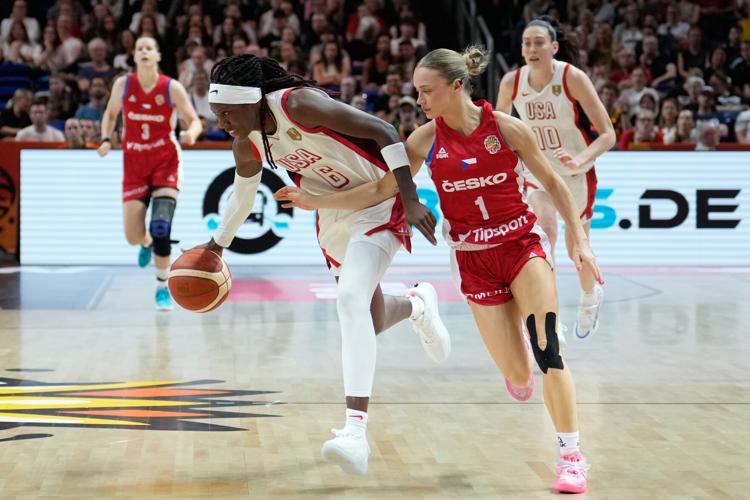 WCup United States Czechia Basketball