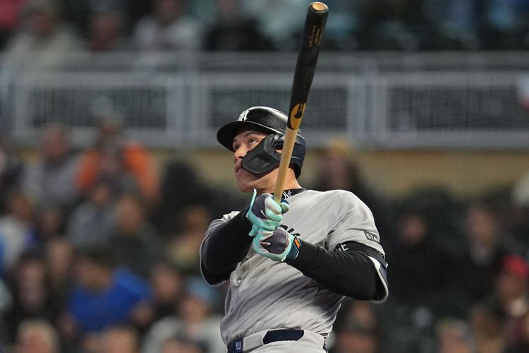 Yankees Twins Baseball