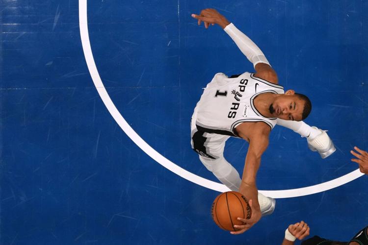 Spurs Timberwolves Basketball