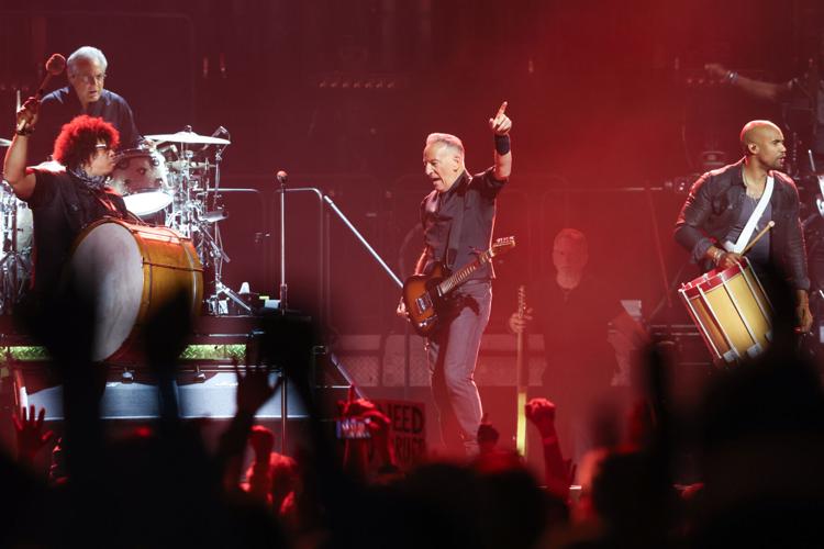 Bruce Springsteen and the E Street Band in Concert - Minneapolis