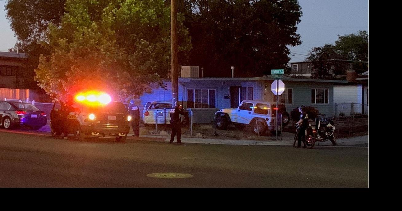 Car Crashes Into Home, Driver Flees The Scene | | 2news.com